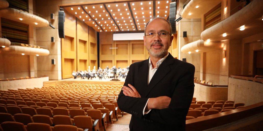 David García, director de la Filarmónica de Bogotá: "Una capital puede nutrirse de su talento local y, al mismo tiempo, dialogar con el mundo desde la excelencia artística"