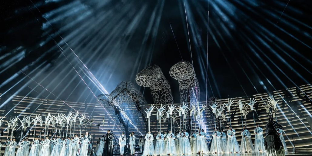 La Arena di Verona revisa los vestuarios de ‘Aida’ y ‘Nabucco’ de Stefano Poda tras varios golpes de calor entre cantantes del coro