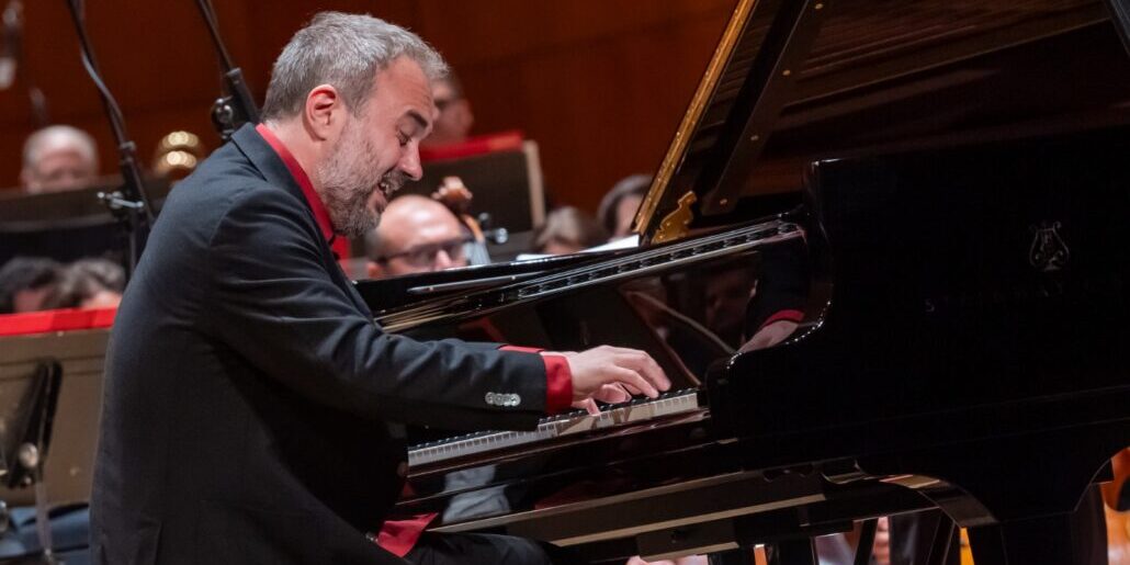 Moisés P. Sánchez con la BOS